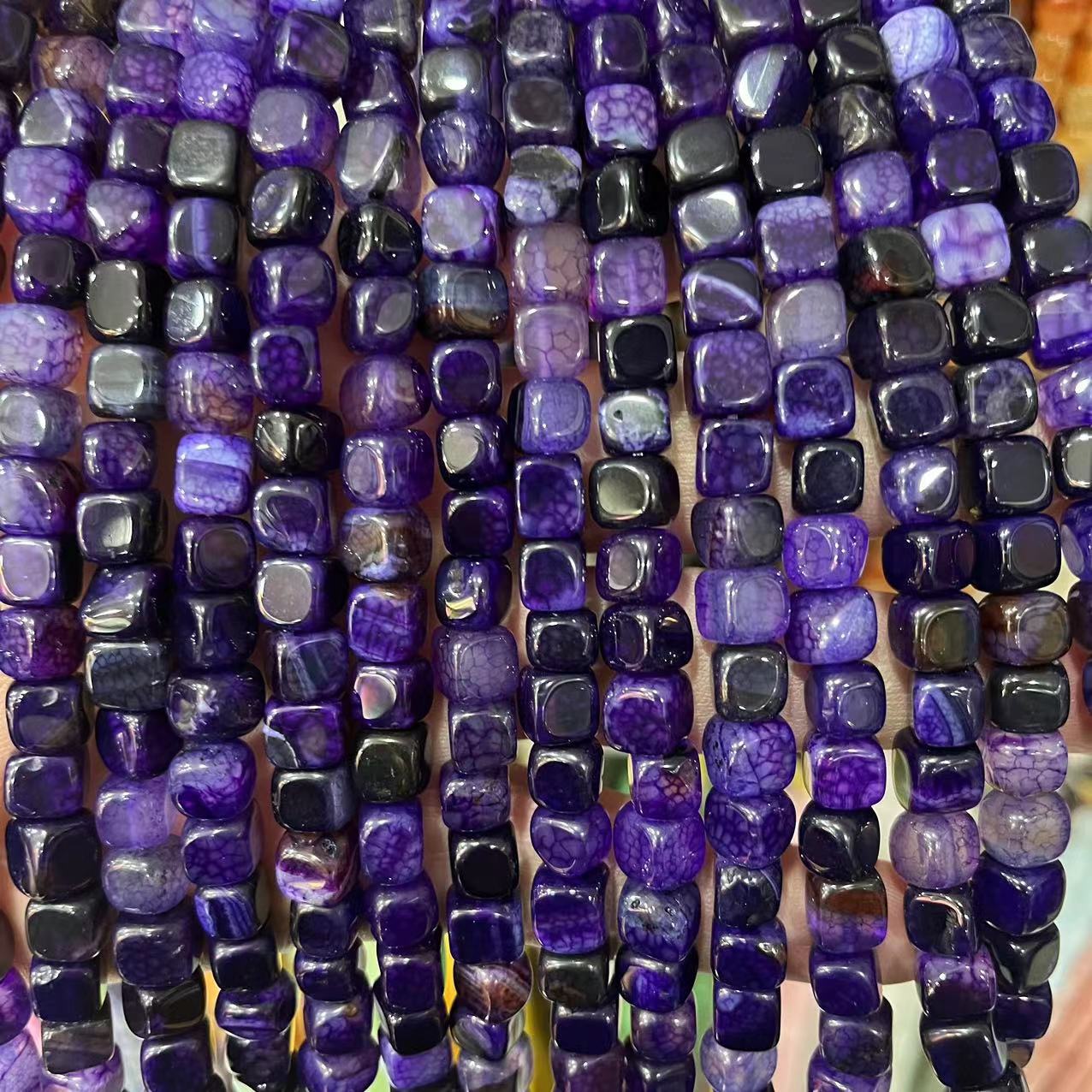 22:Purple cracked agate