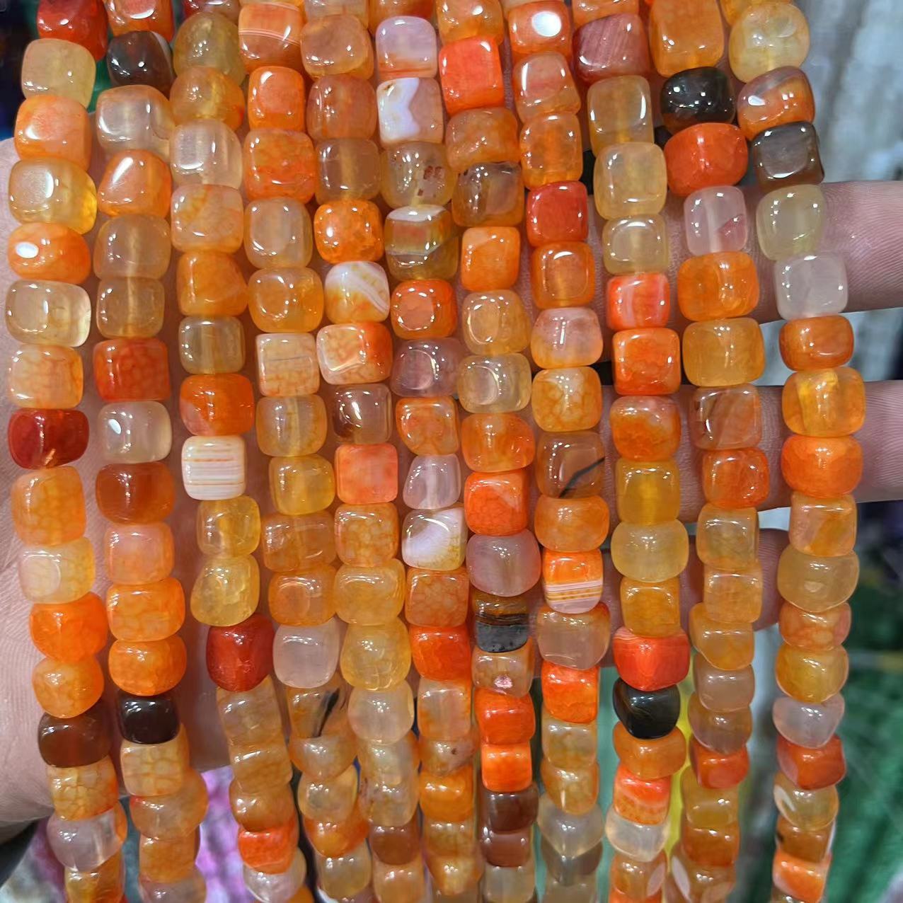 26:Orange cracked agate