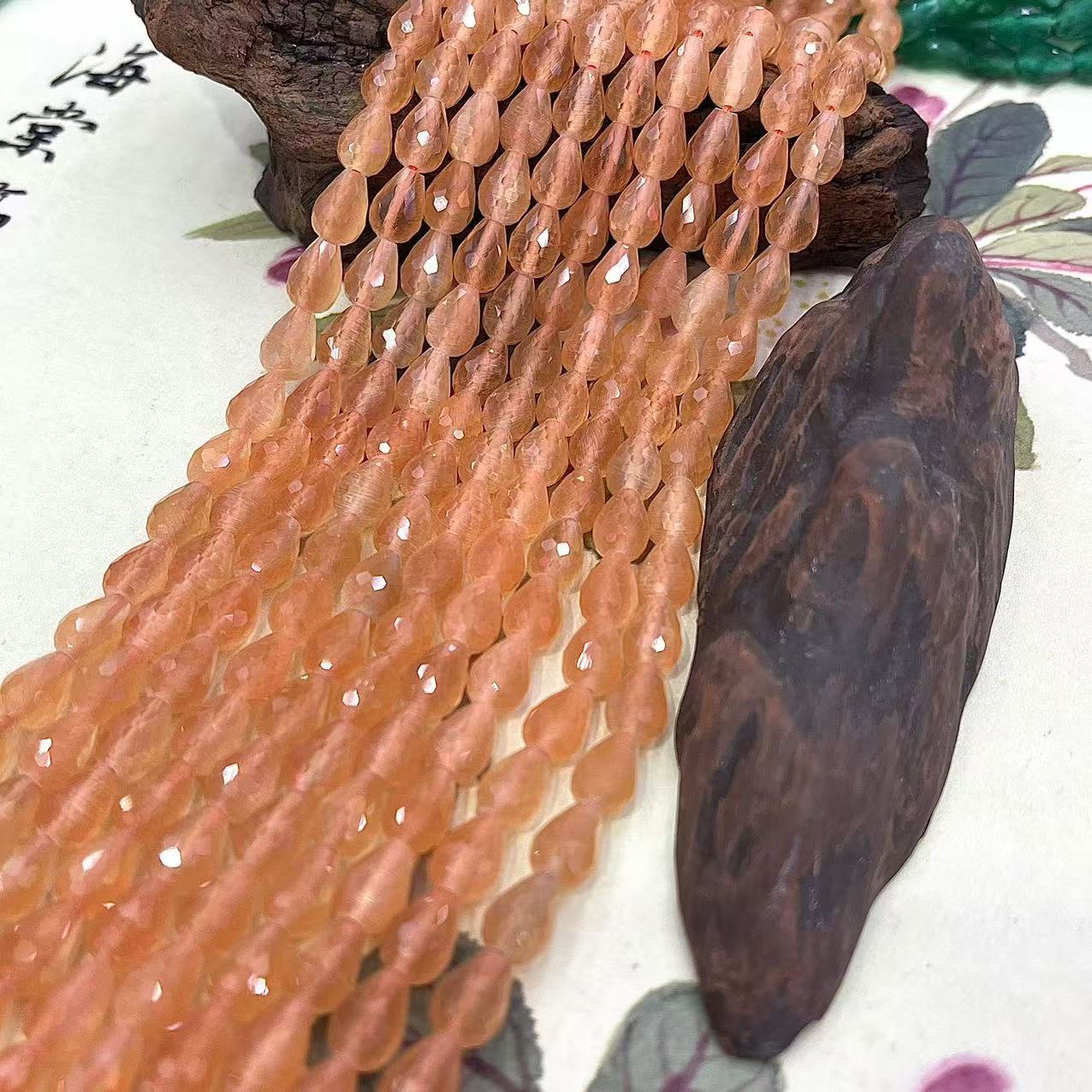 orange 4x6mm (about 60 pieces)