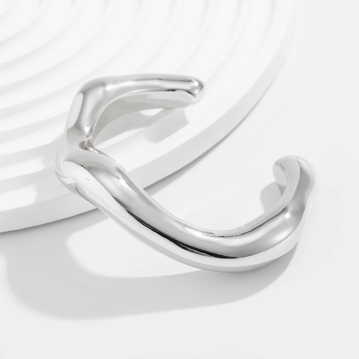 2:01 Platinum color bracelet 2775