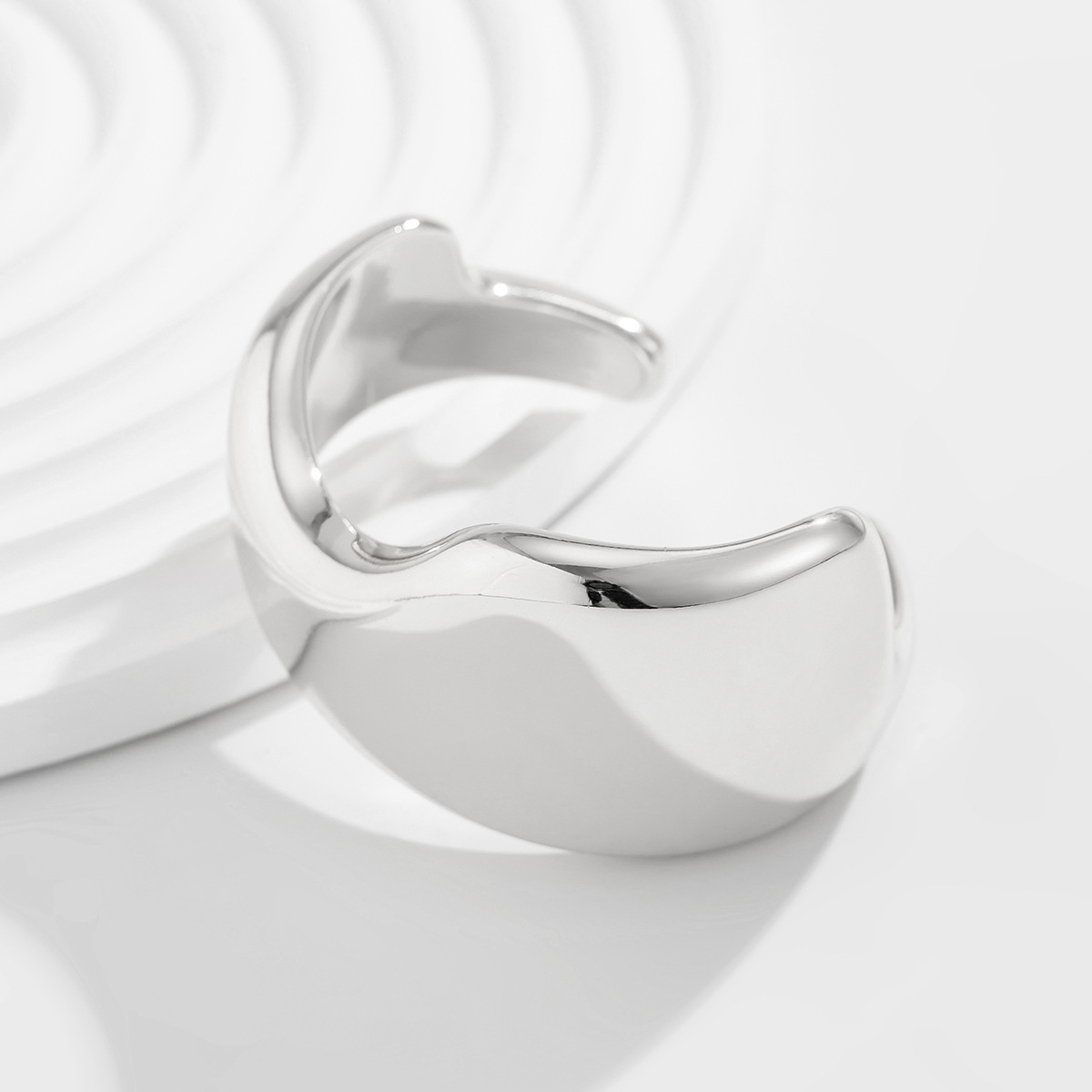 10:05 Platinum color bracelet 2779