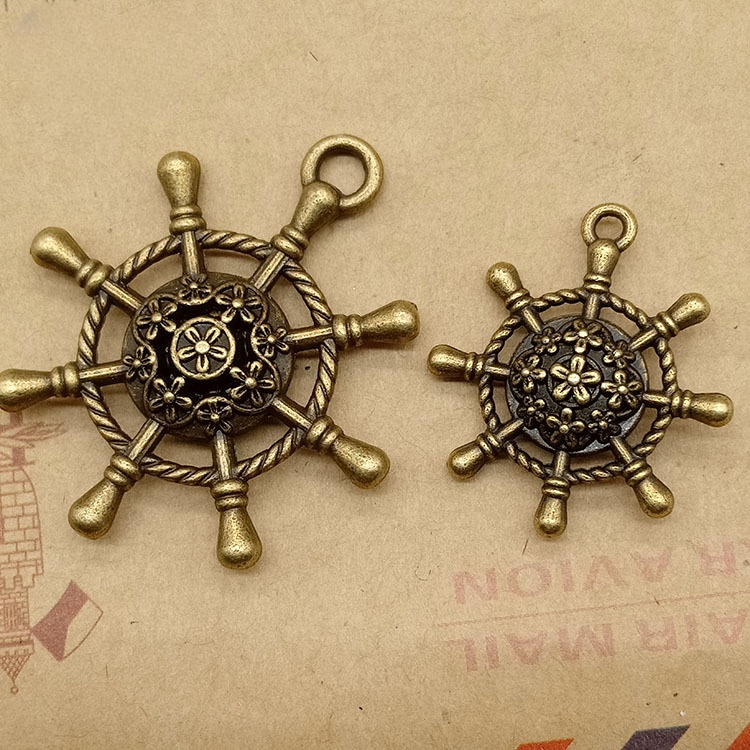 1:antique bronze size: 40 * 33MM 6.5g