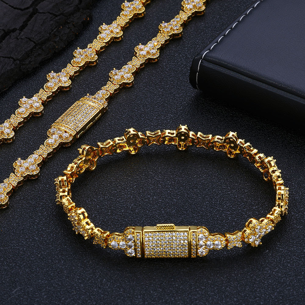 Gold Bracelet 7 inches (length 18cm)