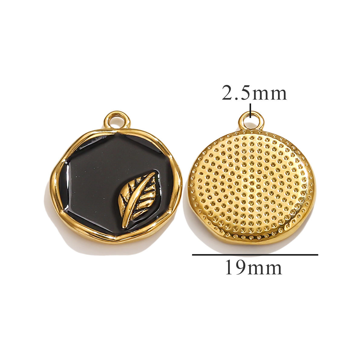17:Round small leaf pendant-black