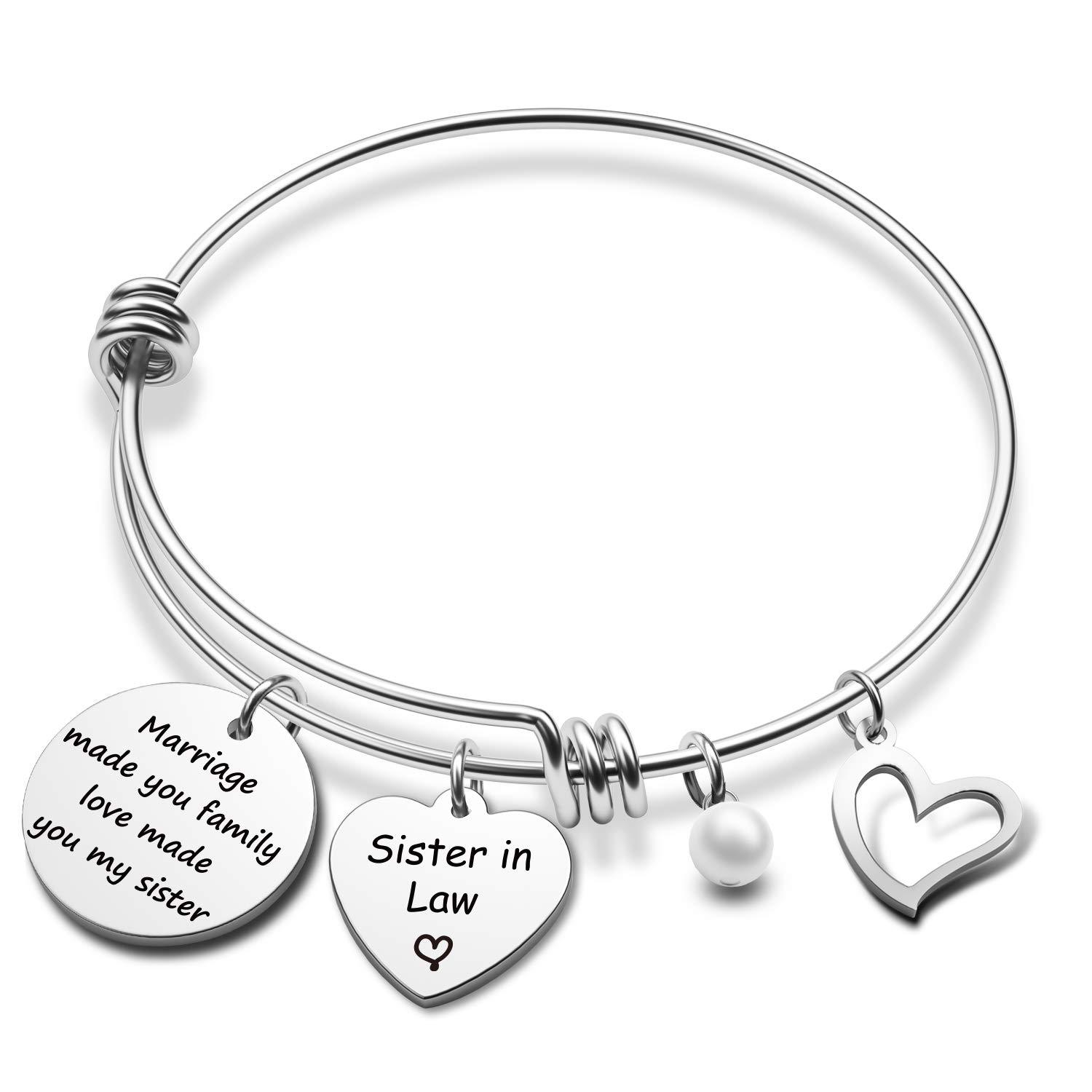 1:Pearl love round pendant bracelet