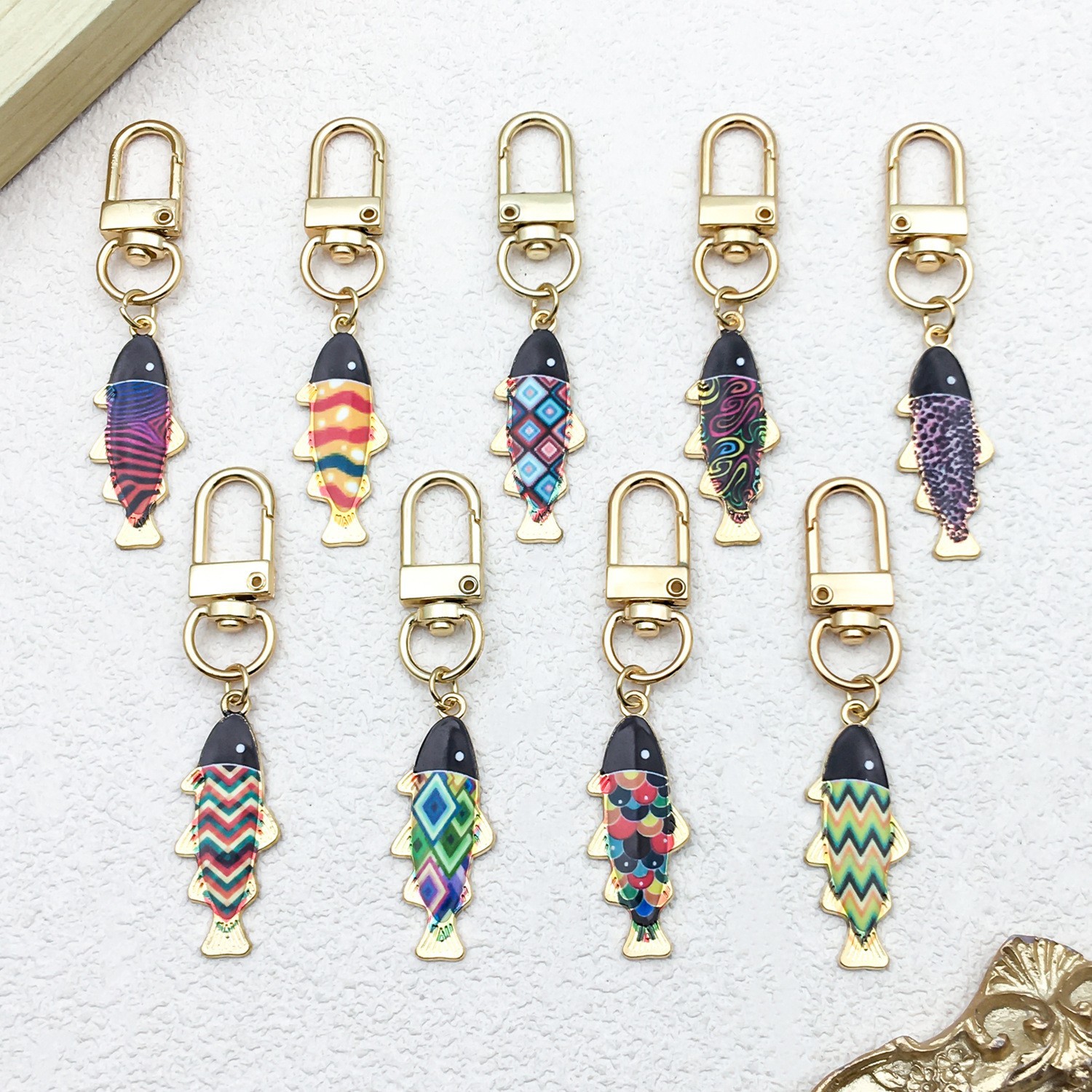 18:Er801 [9 colored carps] 6.7x1.4cm-39.5g