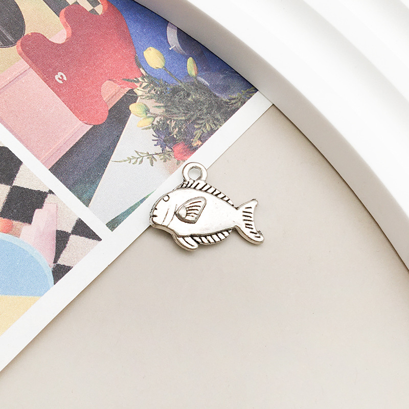 14:antique silver fish 12x16mm-10375/1.5g
