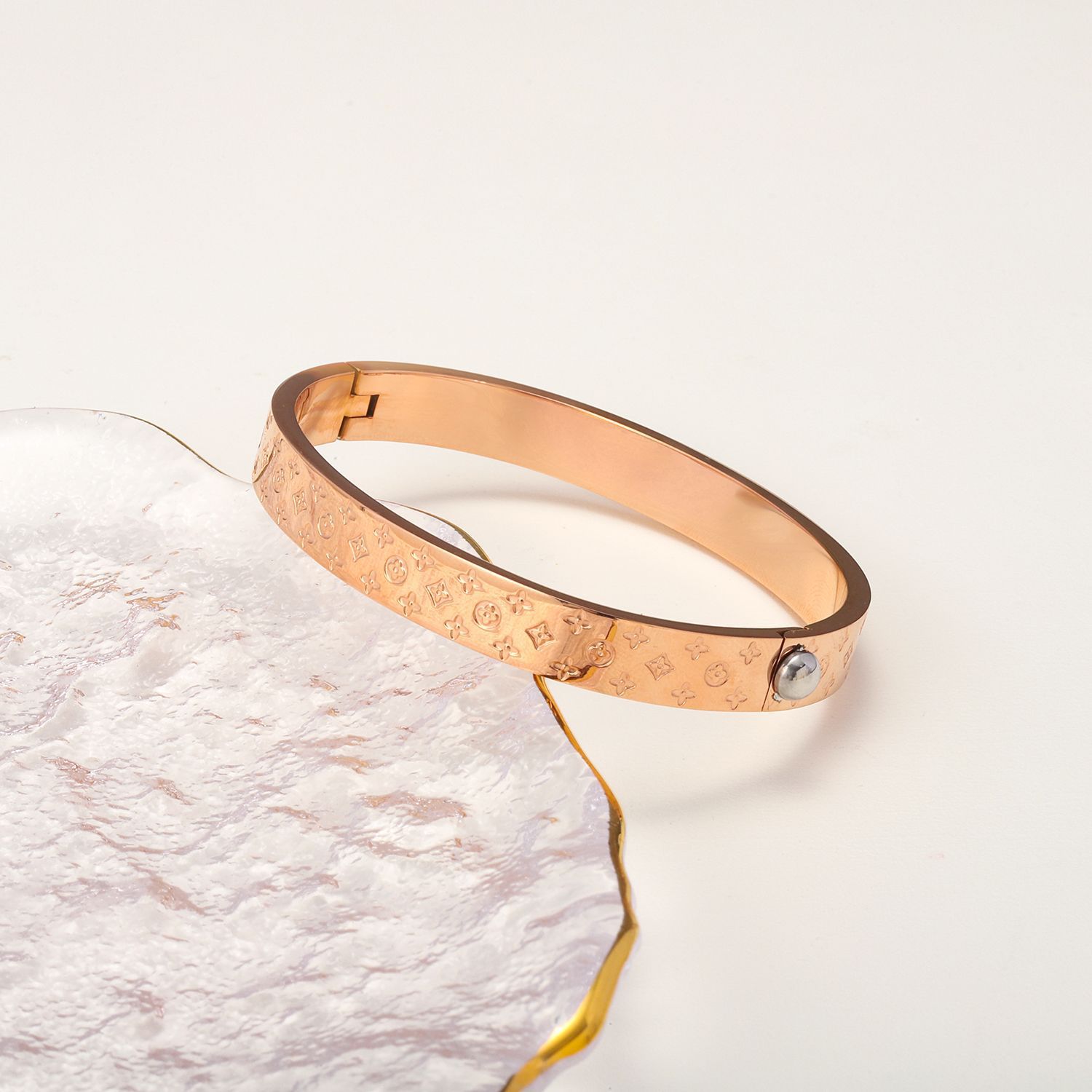 1:Rose Gold