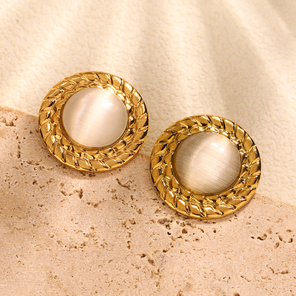 2:White