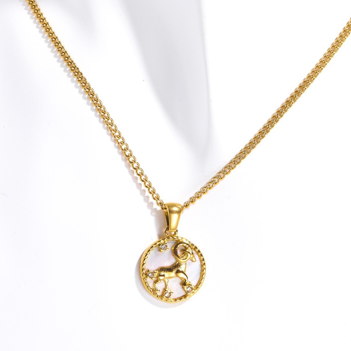 10:Capricorn-Gold
