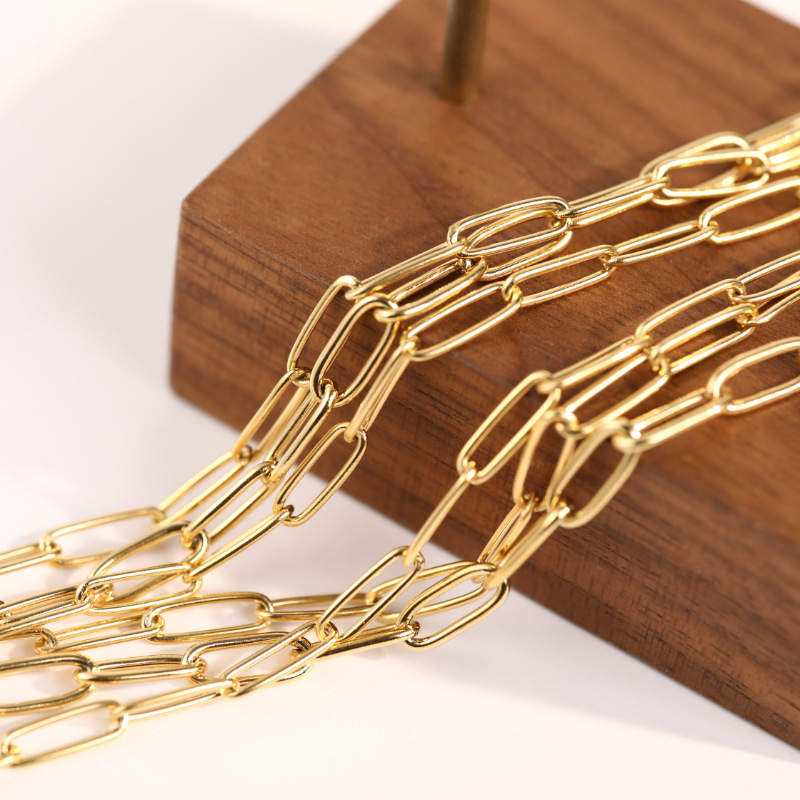 14:Paper clip bracelet