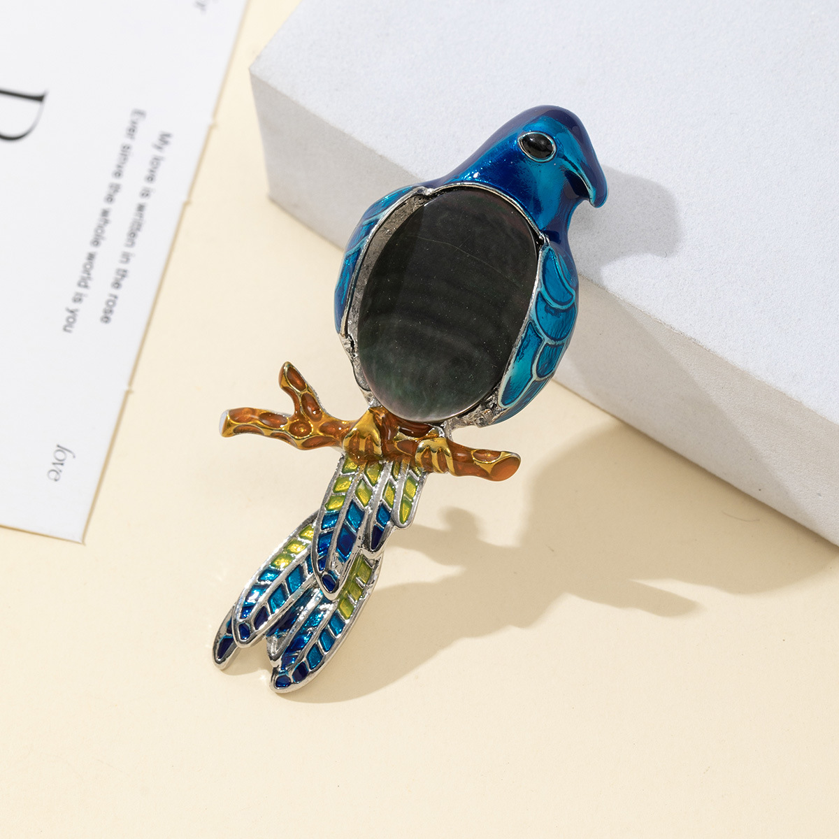 13:C10427-13 black butterfly shell