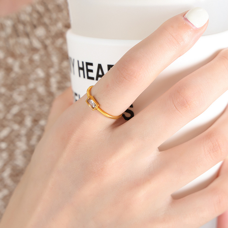 A495-Gold White Zircon Ring US Size #6