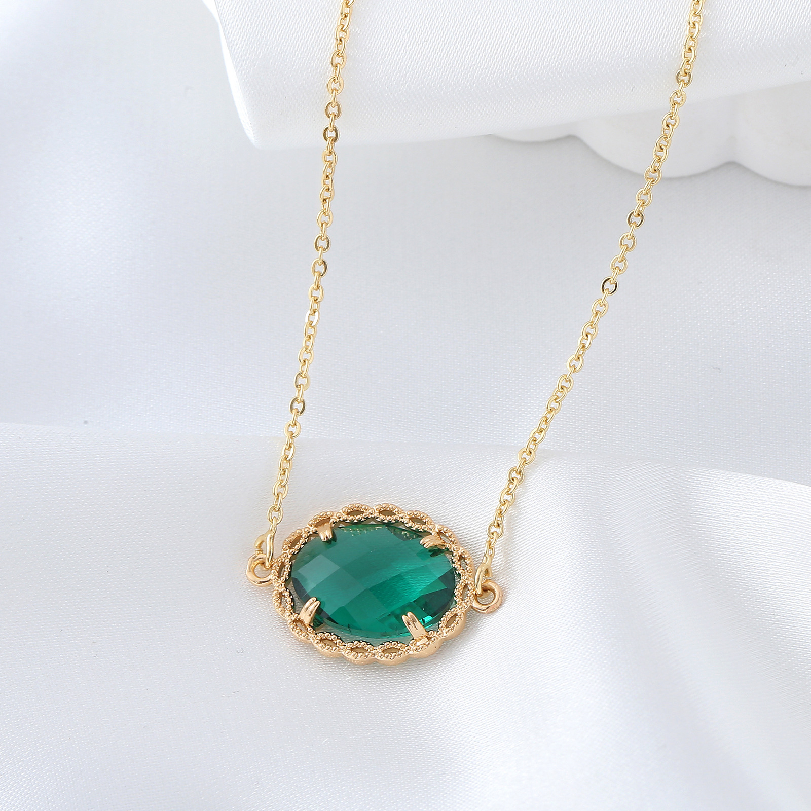 Green naa01-4 Necklace