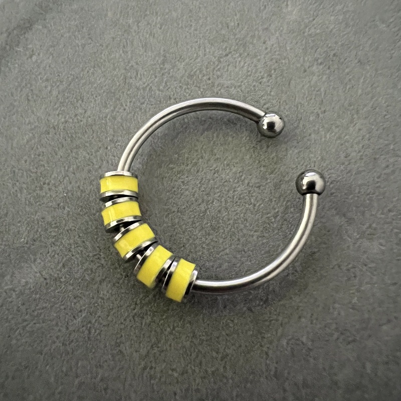 9:Monochrome yellow