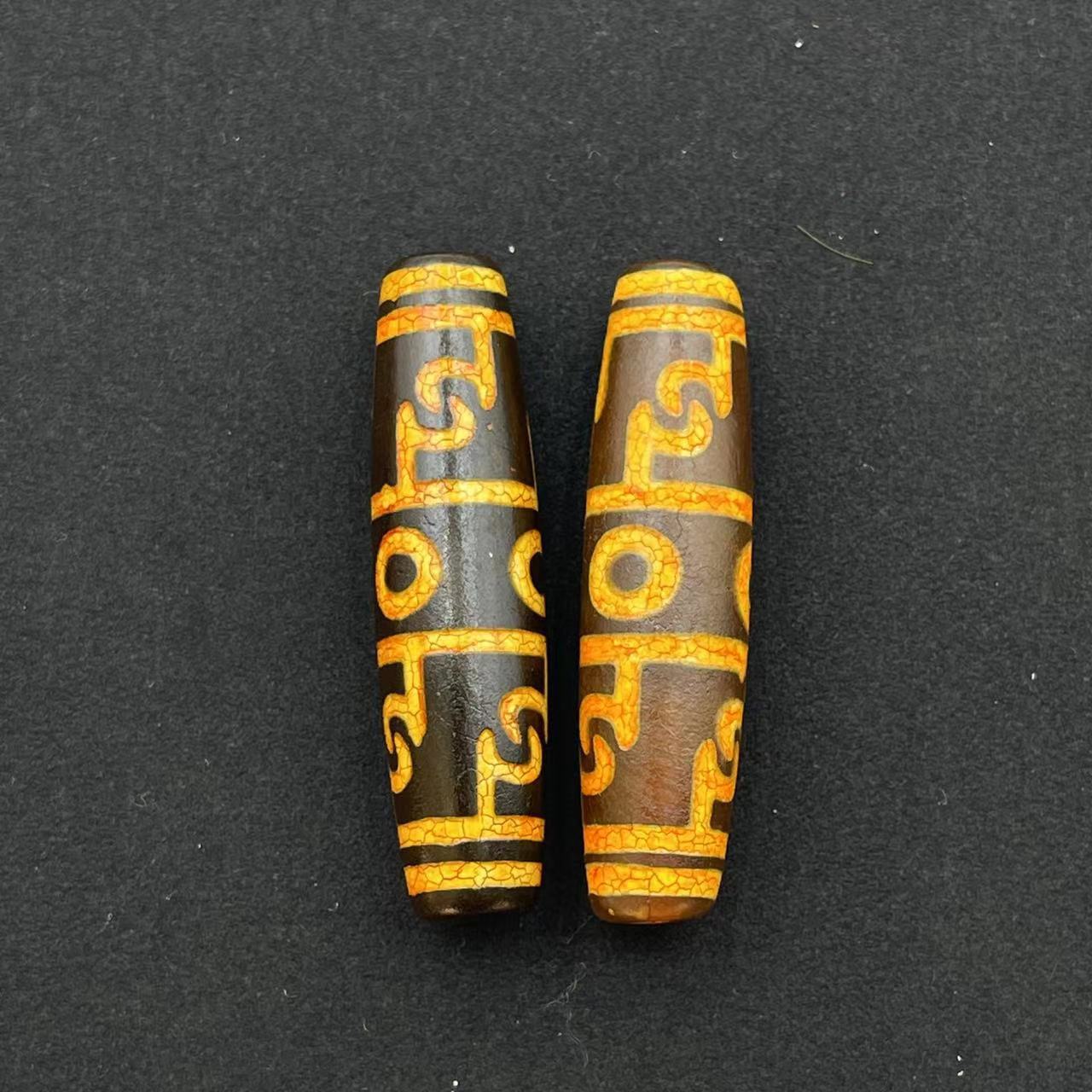 Lotus master three eyes day beads