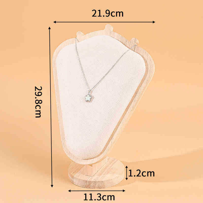 9:Goat corner necklace holder beige large