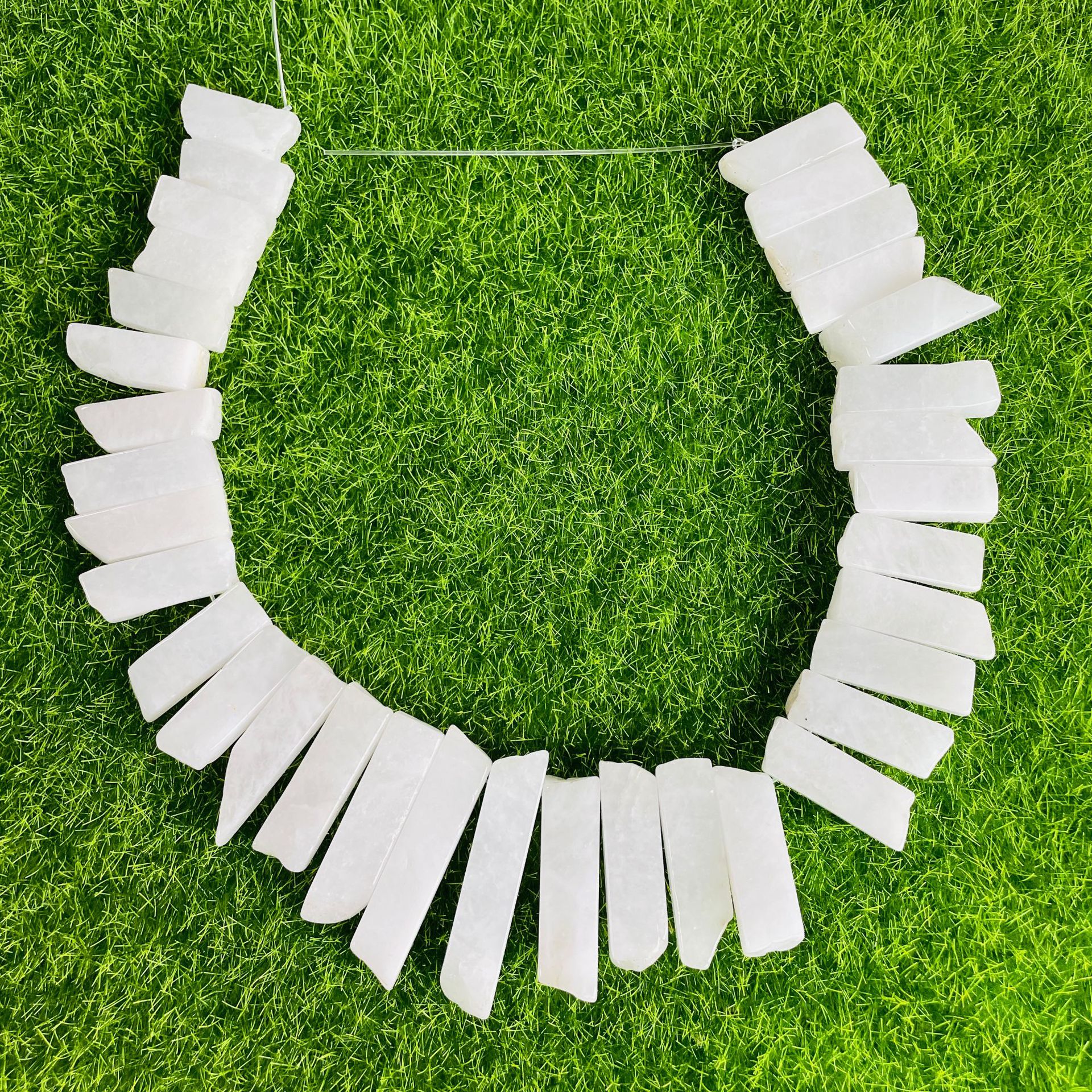 2:White crystal