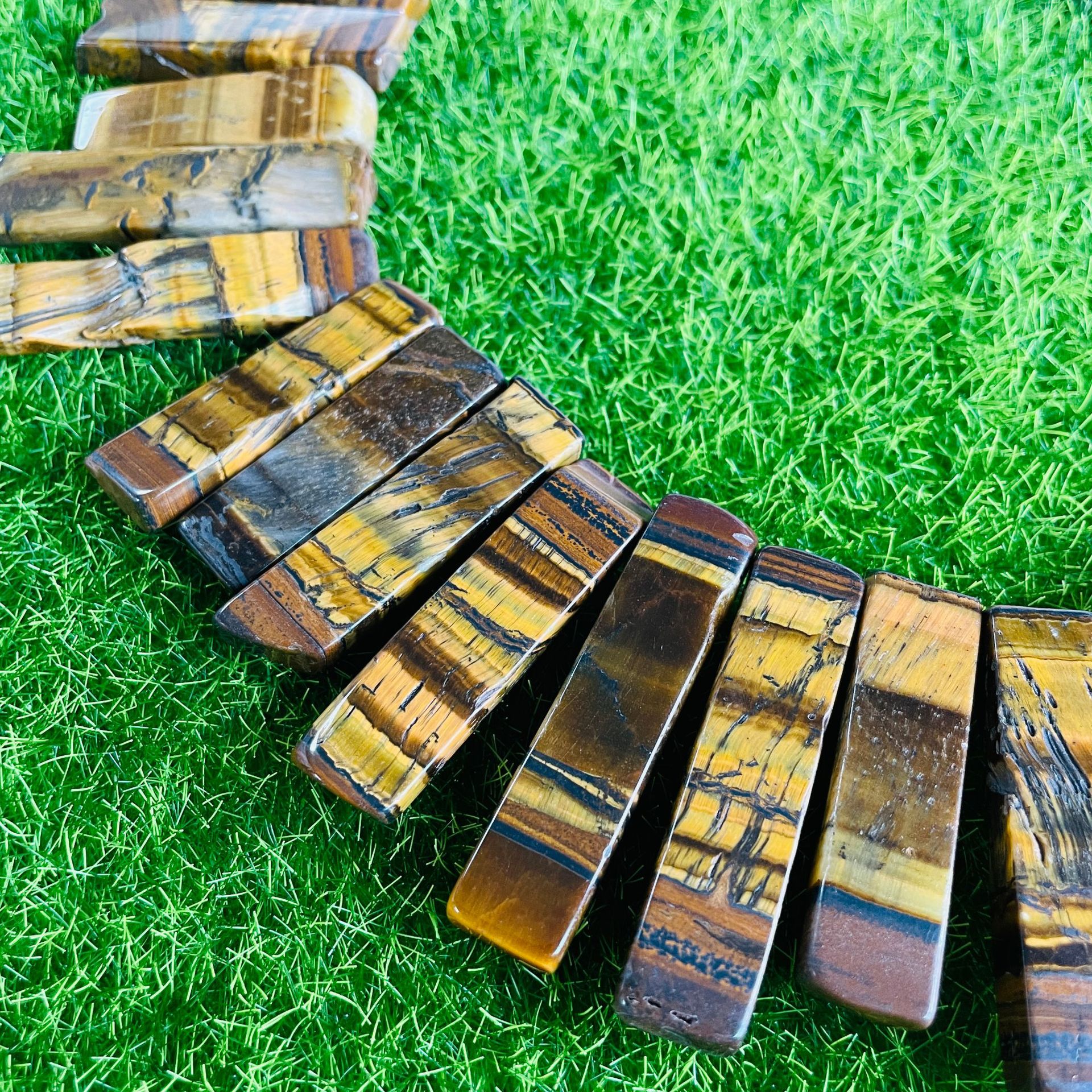 7:Tiger eye stone