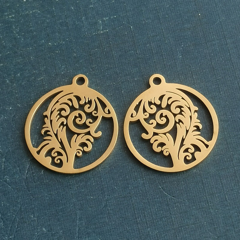 2:Gold pendant (844)