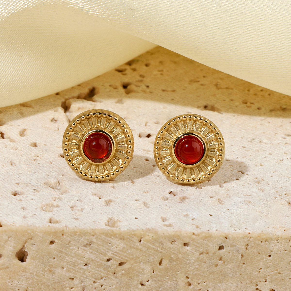 3:Red agate