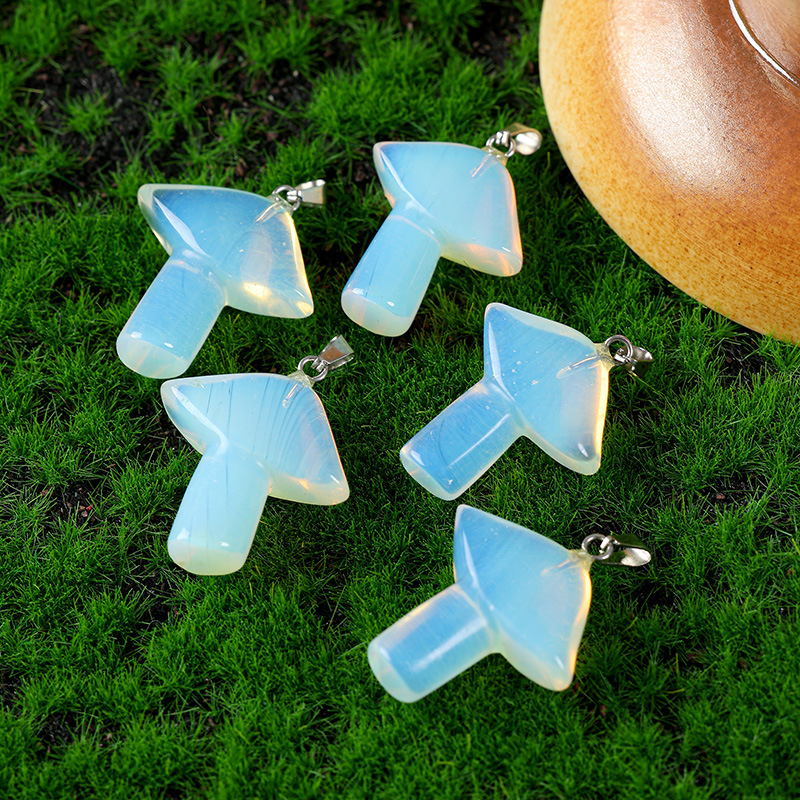 One opal (artificially synthetic)