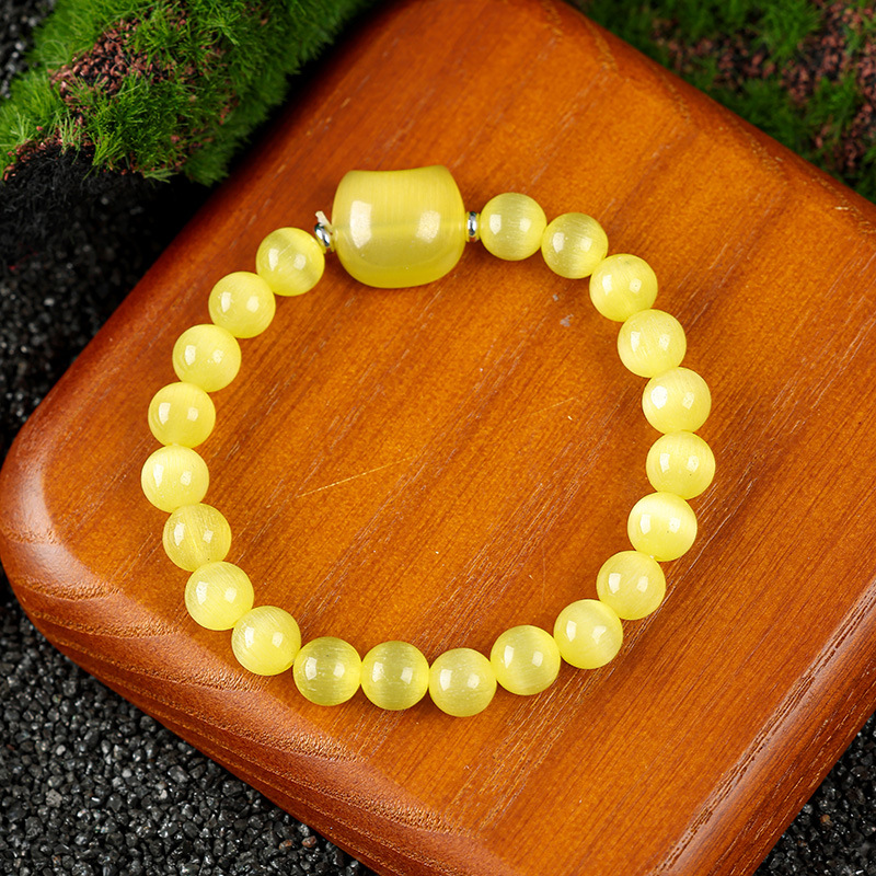 A yellow cat's eye stone