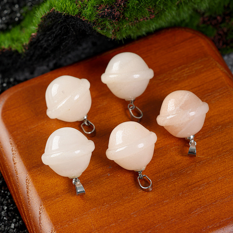 A pink aventurine pendant