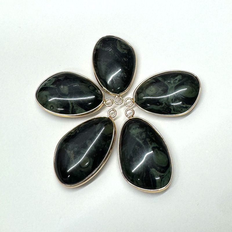 19:One sparrow stone