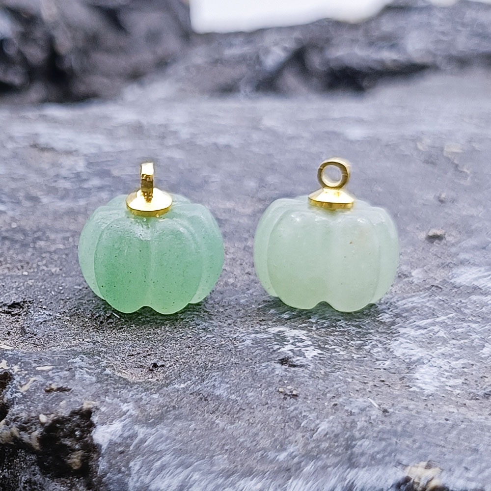 1:Green aventurine (price per piece)