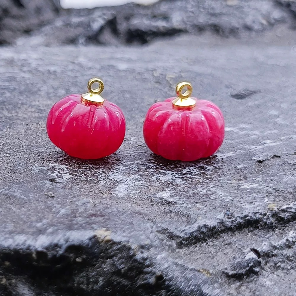 8:Red chalcedony (price per piece)