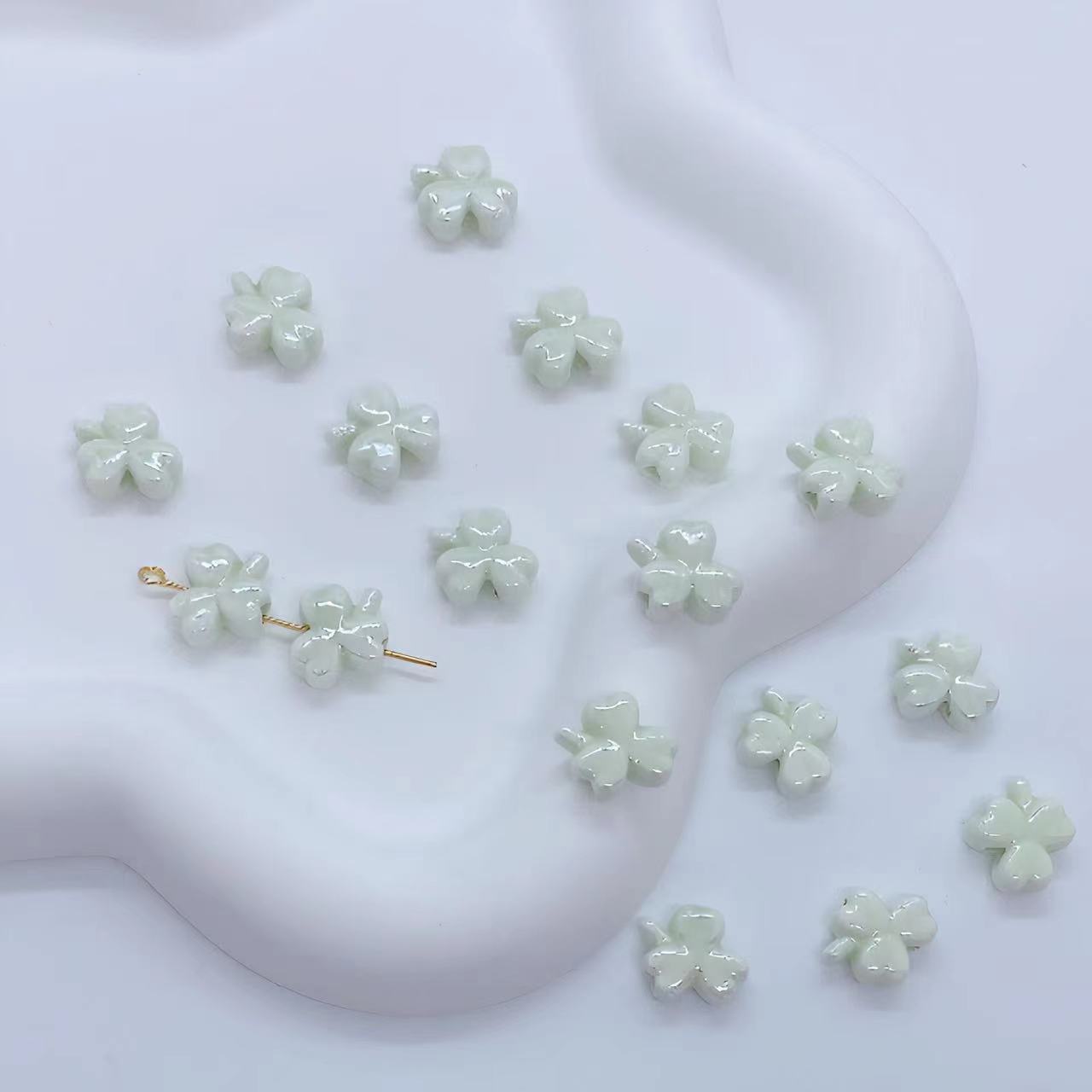 Leaves [shallow water Green]]