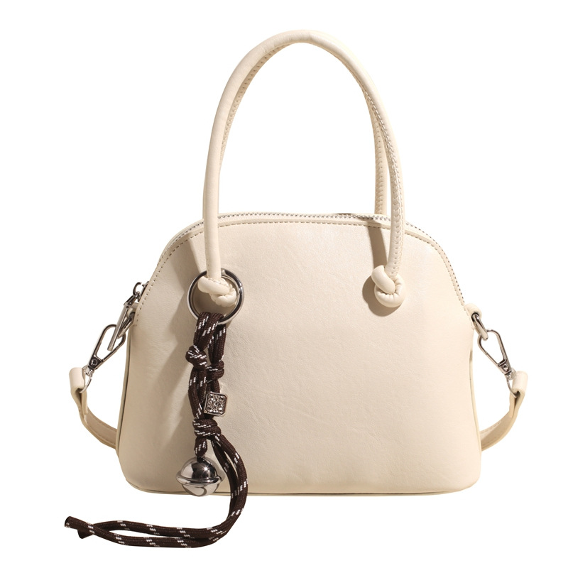 Off-white with pendant