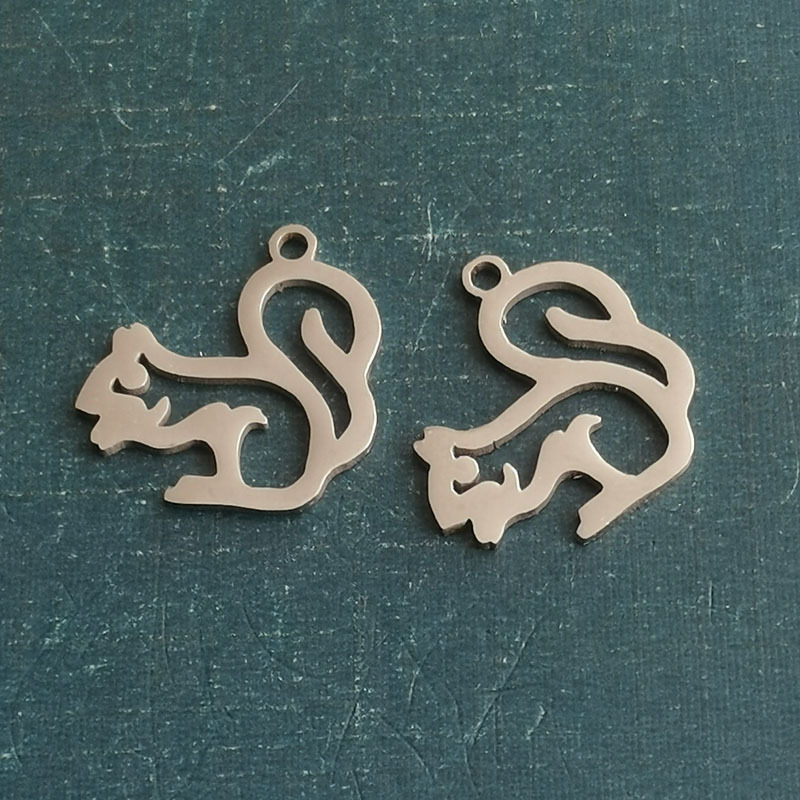 1:Silver pendant (822)