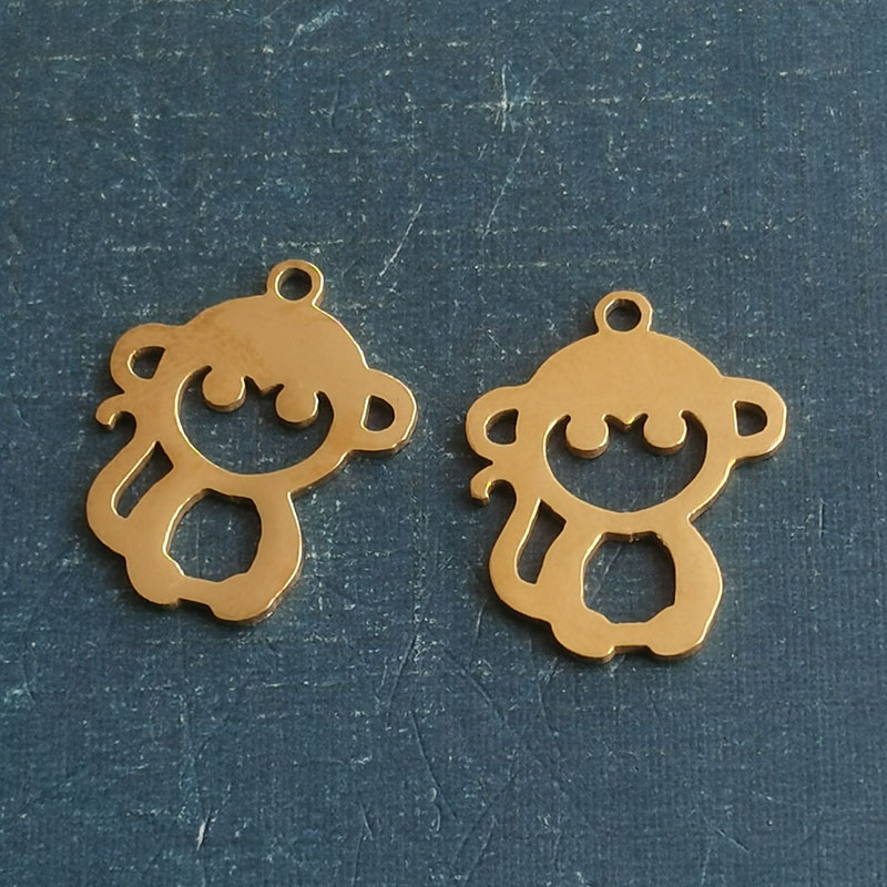 2:Gold pendant (827)