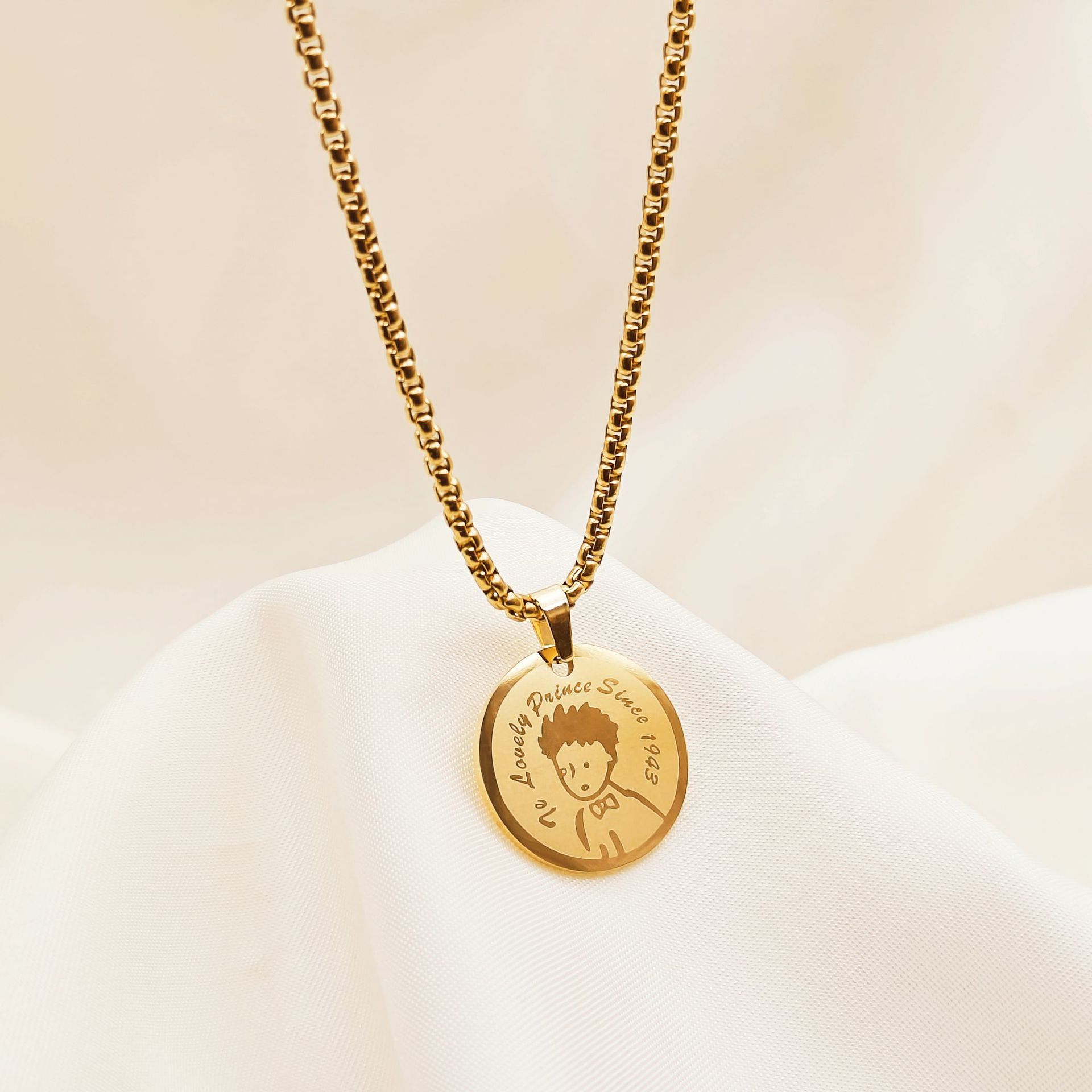 4:127409 Gold square pearl chain