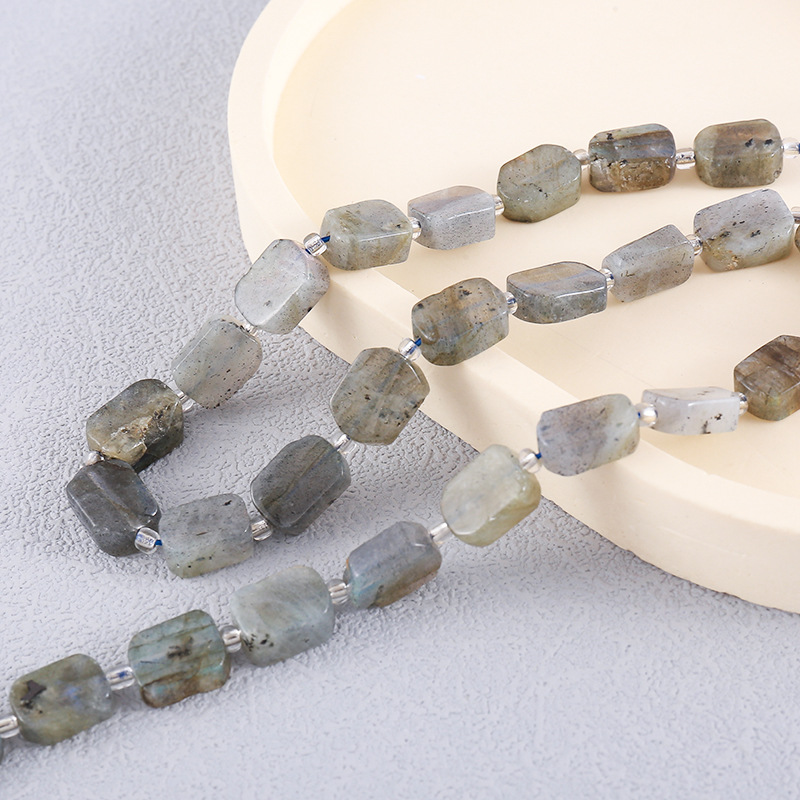 denier-shaped flash stone