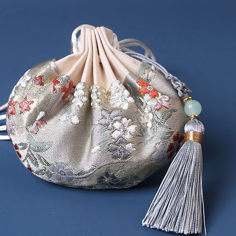 5:Off-white [empty bag]