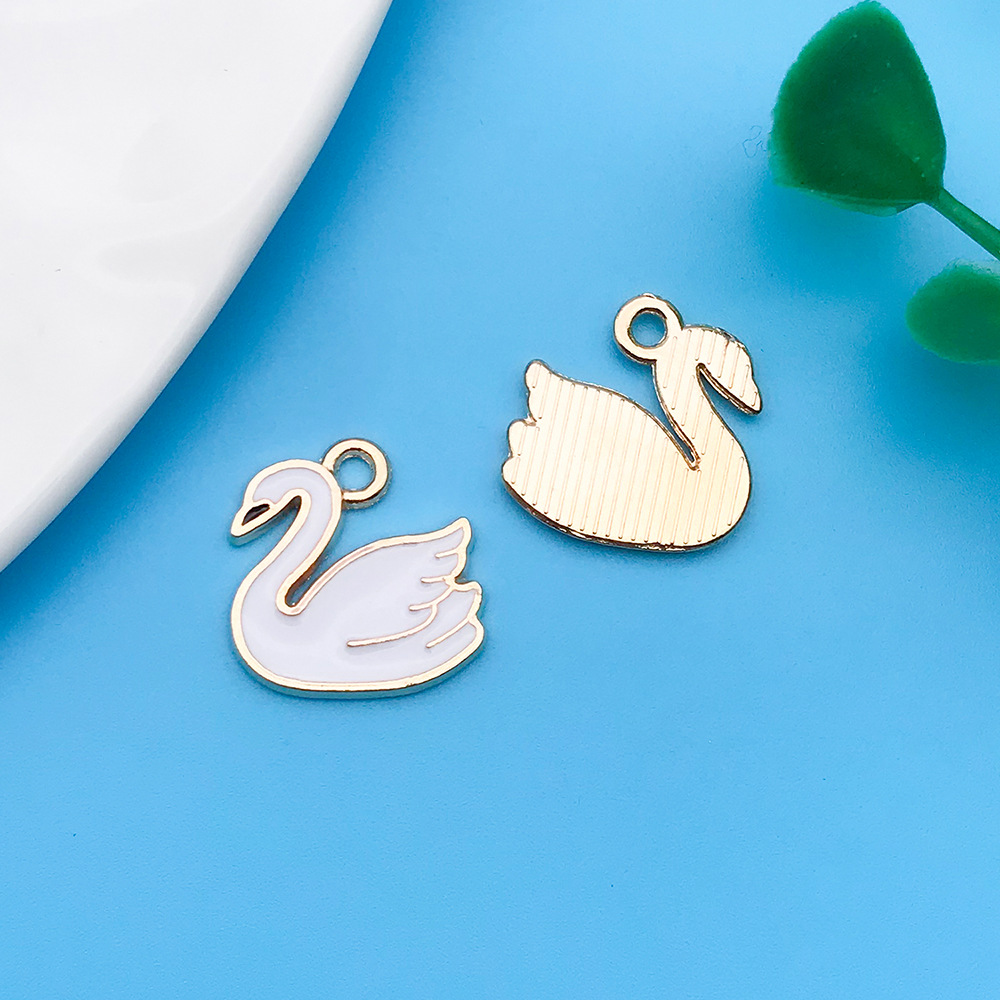 2:Oil drop white swan 14x14mm-9911-0.8g