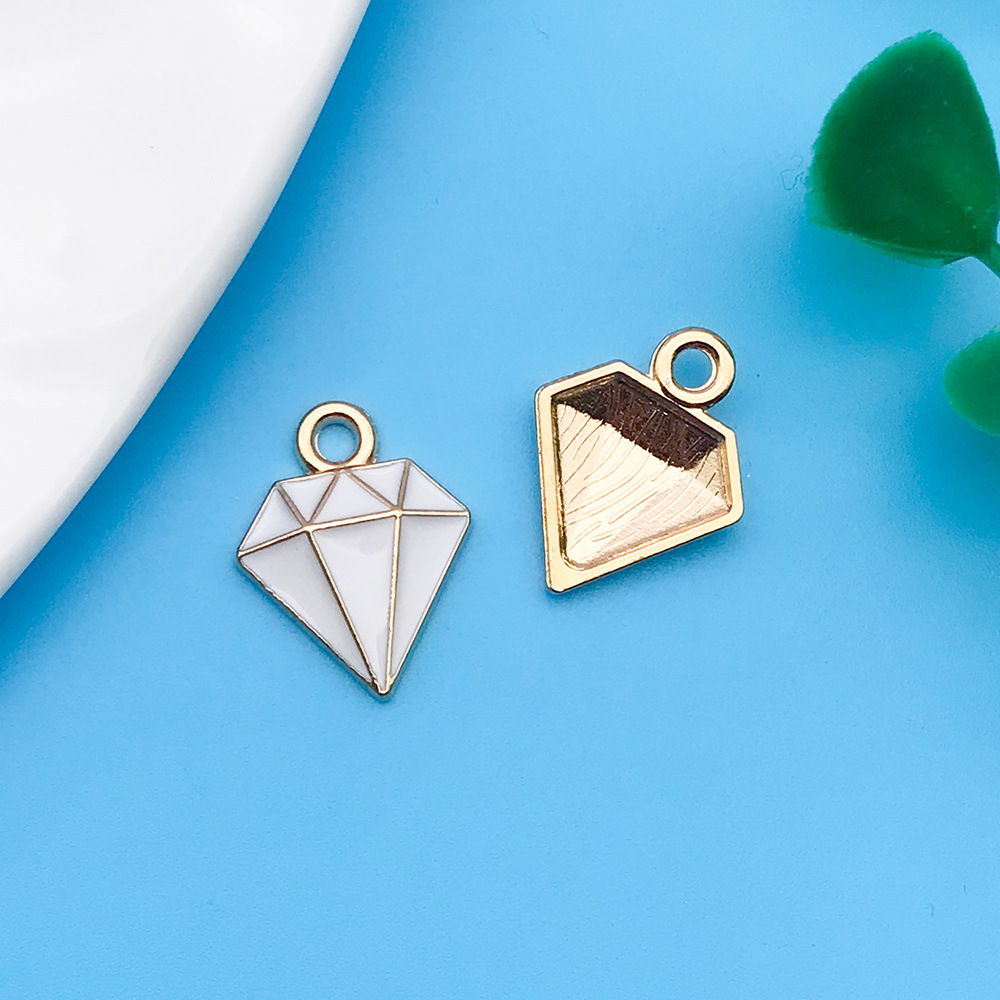 13:Oil drop white diamond 11.5 x15mm-11951-0.5g