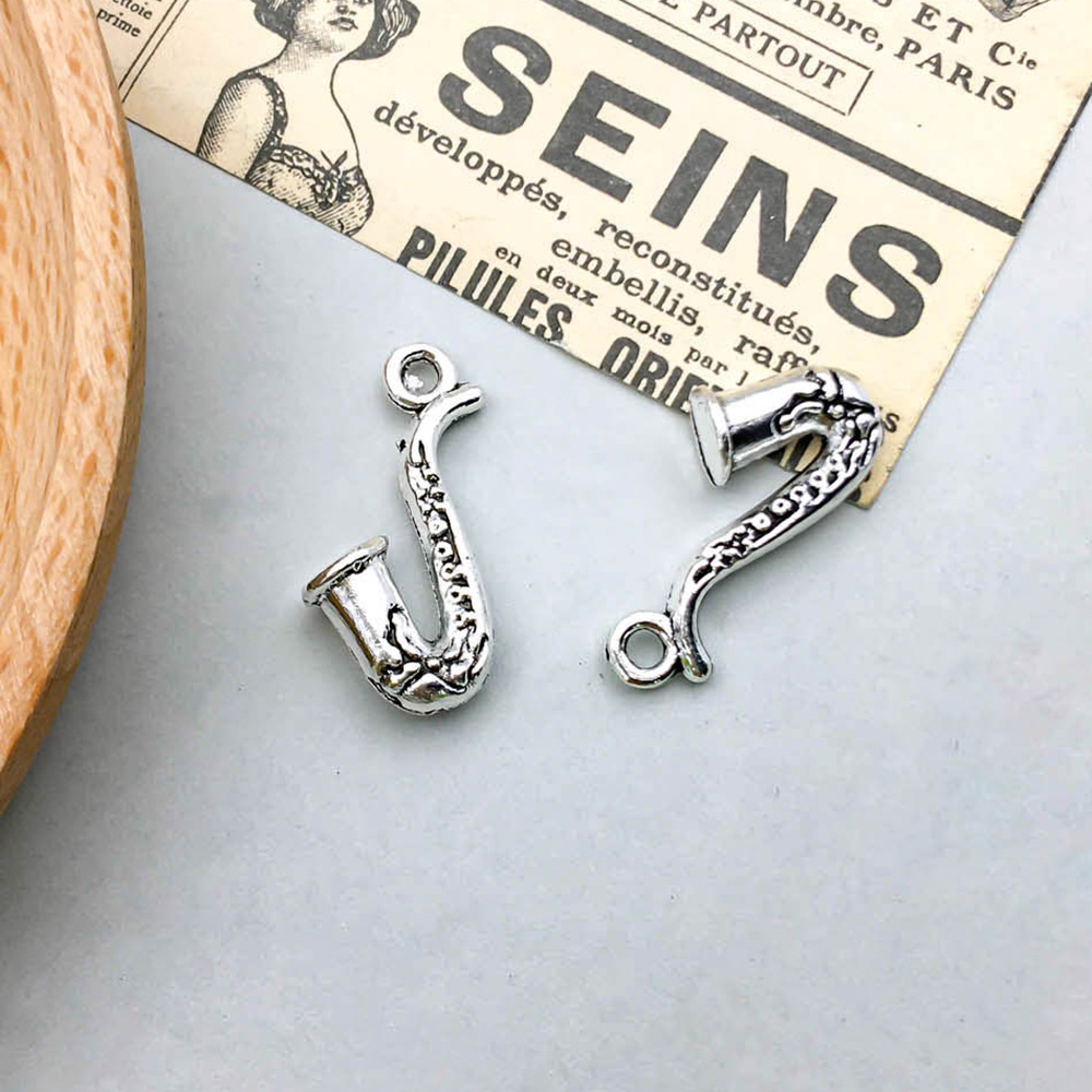 5:1 antique silver saxophone 12*20mm-1.5g-9164