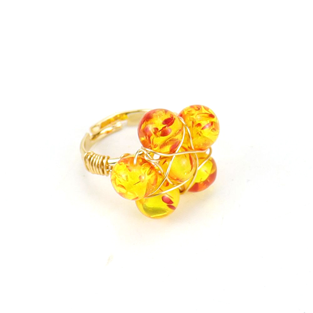 Golden snowflake (synthetic)