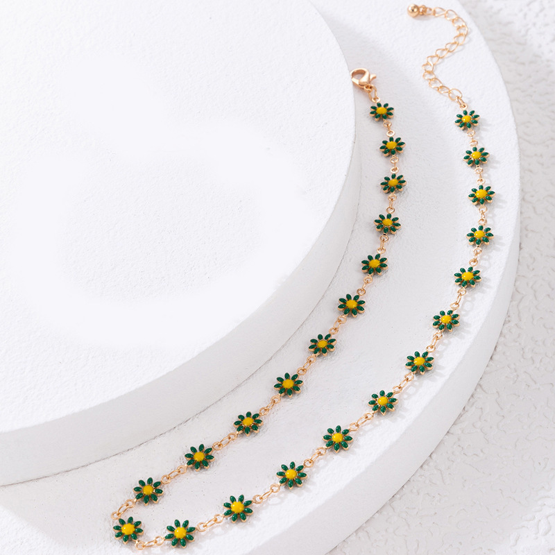 3:Green Flower Necklace