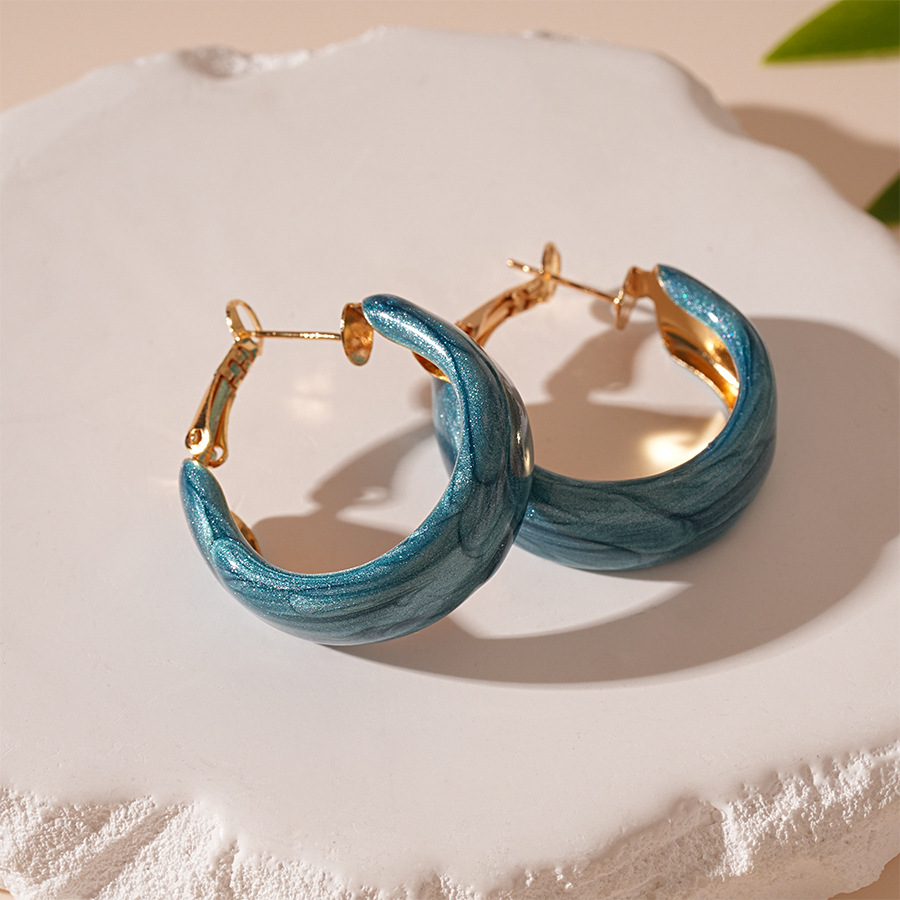 2:small size:3.5x3.1cm