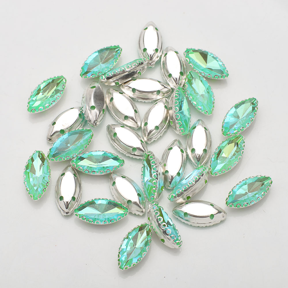 10 glittering green AB