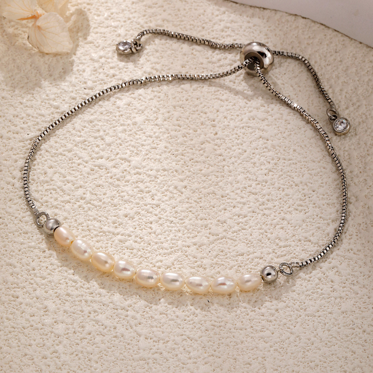 2:Silver pearl bracelet