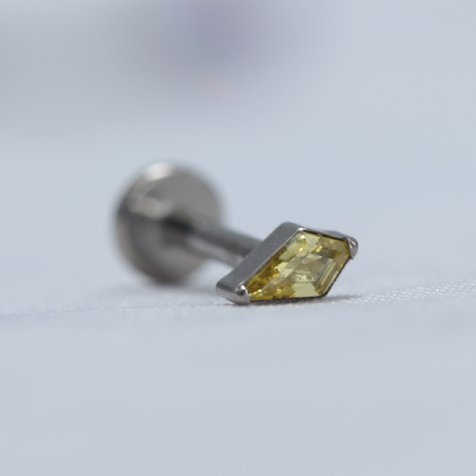Tombstone-Yellow 1.2*6mm