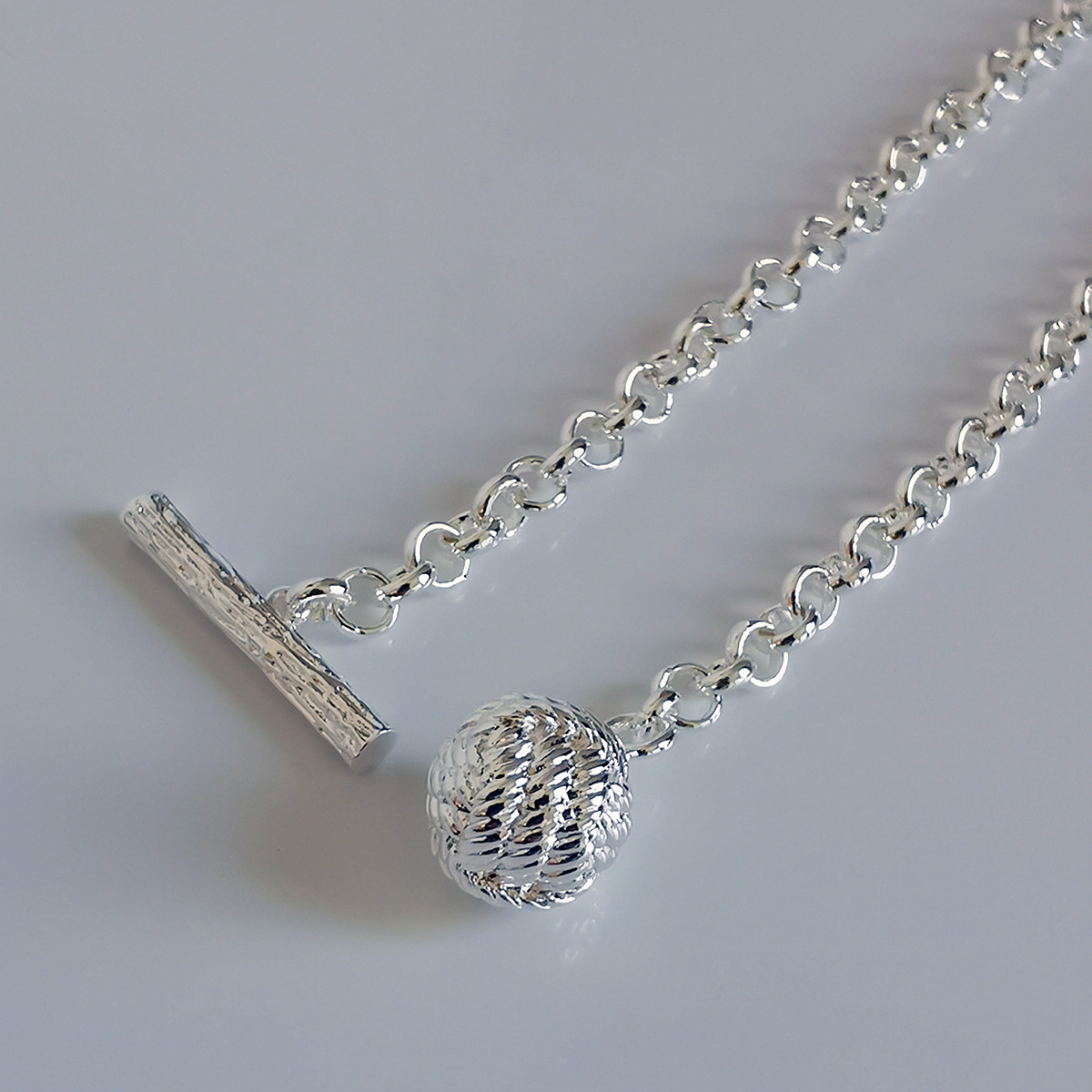 4:Silver Sailor Knot