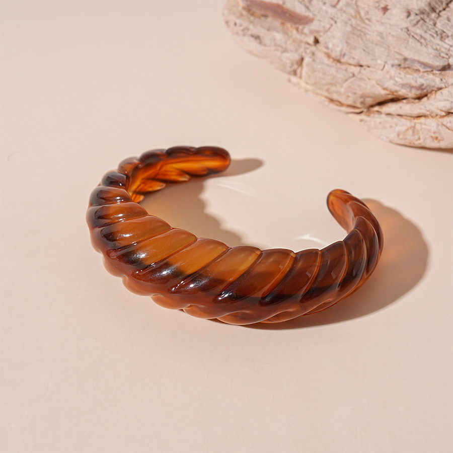 5:Amber threaded open bracelet