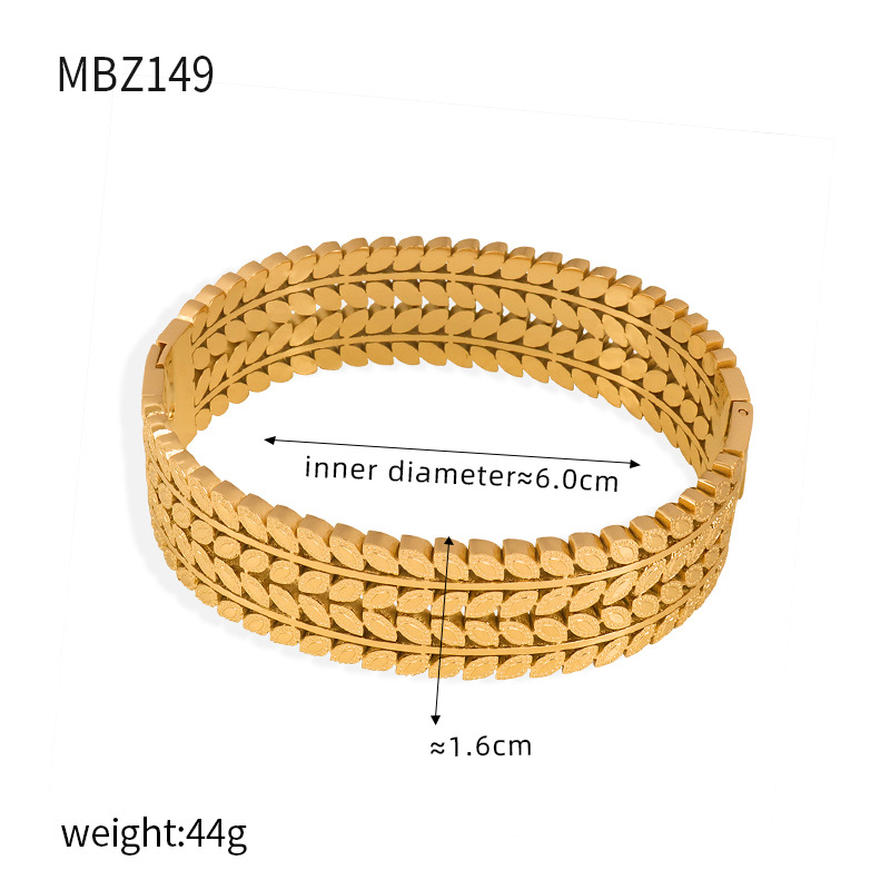 4:Z149-Gold bracelet